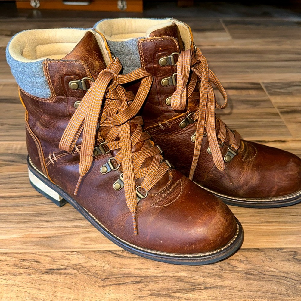 Women’s Kodiak Surrey Leather Hiking Boots Size 7 Curry Brown